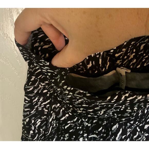 Lululemon Size 2 Fast and Free High Rise Crop Speckle Trail Black Multi Leggings - Picture 9 of 12